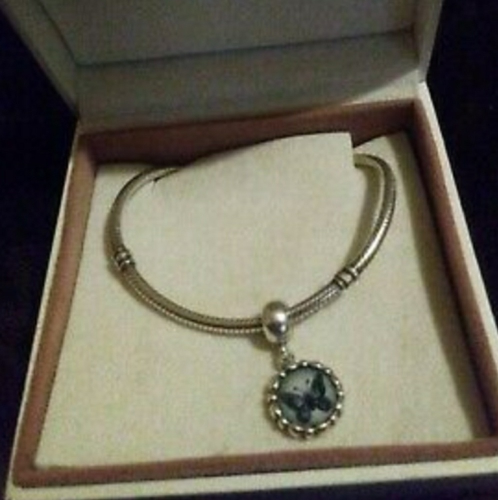 Pandora RETIRED Dangle Cameo Butterfly Charm